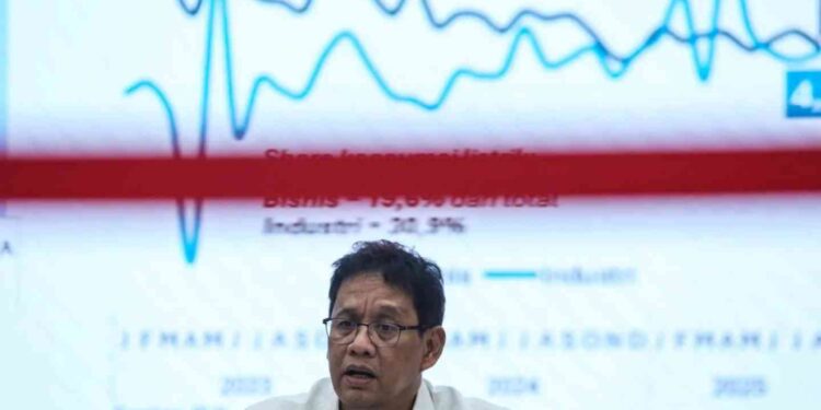 Menteri Keuangan Purbaya Yudhi Sadewa menyampaikan paparan saat konferensi pers APBN KiTa di Jakarta