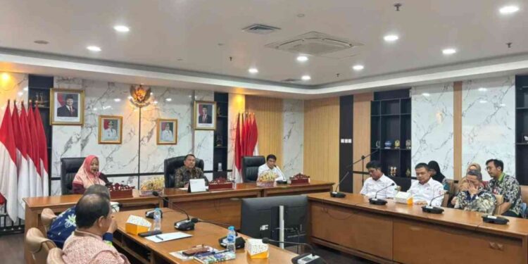 Pemerintah Kabupaten (Pemkab) Kepulauan Seribu menggelar rapat pengumpulan Bulan Dana Palang Merah Indonesia (PMI) di Jakarta