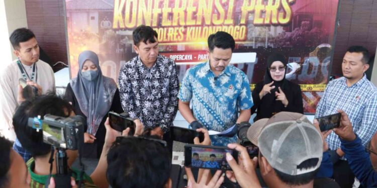 Polres Kulon Progo Ungkap Aksi Jalanan Remaja Bersenjata Celurit yang Viral di Medsos