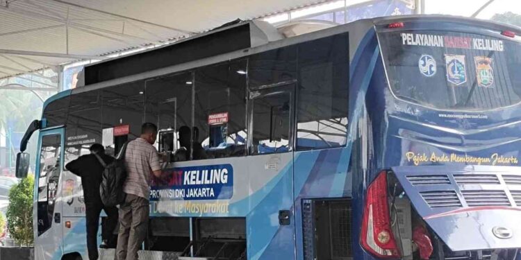Situasi layanan samsat keliling Jakarta Selatan di Polda Metro Jaya