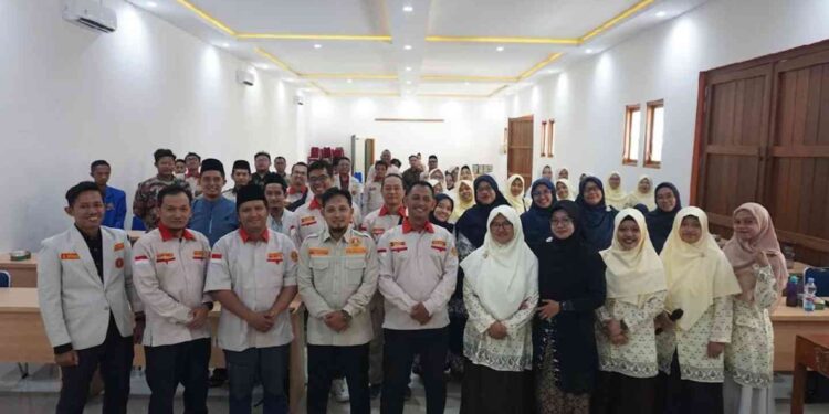Suasana silaturahmi PWPM dan PWNA DIY bersama PDM Sleman yang berlangsung di SMK Muhammadiyah 1 Sleman