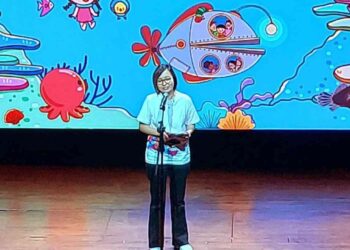 Wakil Menteri Ekonomi Kreatif Irene Umar menyampaikan sambutan dalam acara Karya Raya 2025 di Taman Ismail Marzuki, Jakarta