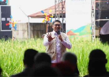 Wakil Menteri Pertanian (Wamentan) Sudaryono memberi sambutan dalam Jambore Nasional ke-1 Jamaah Tani Muhammadiyah, di Kabupaten Kebumen