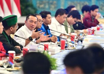 Silaturahmi Menteri Sekretaris Negara Prasetyo Hadi, Menteri Pendidikan Tinggi, Sains, dan Teknologi Brian Yuliarto, dan Wakil Menteri Sekretaris Negara Juri Ardianto dengan Perwakilan Mahasiswa di Istana Negara, pada Kamis (4/9/2025). Foto: BPMI Setpres