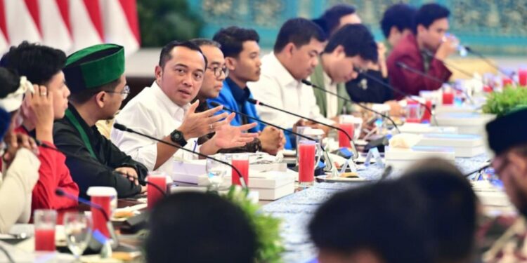 Silaturahmi Menteri Sekretaris Negara Prasetyo Hadi, Menteri Pendidikan Tinggi, Sains, dan Teknologi Brian Yuliarto, dan Wakil Menteri Sekretaris Negara Juri Ardianto dengan Perwakilan Mahasiswa di Istana Negara, pada Kamis (4/9/2025). Foto: BPMI Setpres