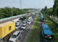 Suasana libur panjang Maulid Nabi Muhammad Saw pada Jumat (5/9/2025) membuat arus lalu lintas di sejumlah titik utama tol keluar Jakarta meningkat signifikan. Meski begitu, Kementerian Perhubungan memastikan kondisi lalu lintas masih terkendali./Foto Humas Kemenhub