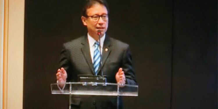 Menteri Kesehatan RI, Budi Gunadi Sadikin saat membuka acara penandatanganan keputusan bersama perizinan tenaga medis dan kesehatan di MPP di Jakarta, Selasa (9/9/2025). (Foto: Kemenkes)