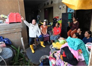 Presiden Prabowo Subianto meninjau wilayah terdampak banjir di Kabupaten Badung, Provinsi Bali, pada Sabtu, 13 September 2025. Foto: BPMI Setpres/Cahyo