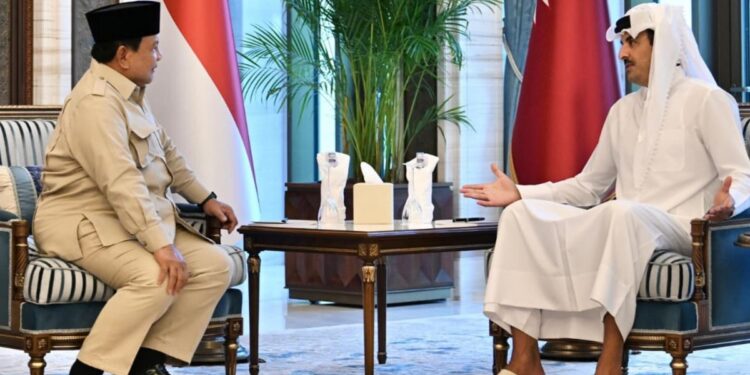 Presiden Republik Indonesia Prabowo Subianto melakukan pertemuan resmi dengan Emir Qatar, Syekh Tamim bin Hamad Al-Thani, di Istana Lusail, Doha, pada Jumat (12/9/2025). BPMI Setpres/Cahyo