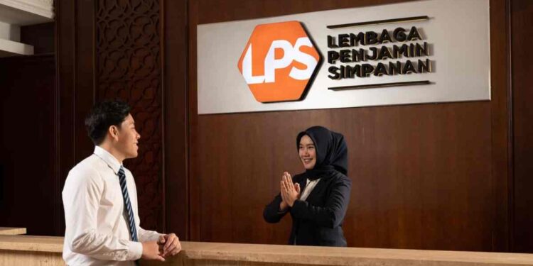 Berpotensi Ganggu SSK, DPR Diingatkan Segera Seleksi Pimpinan LPS : Ilustrasi pelayanan customer service di Lembaga Penjamin Simpanan. (Foto: LPS)