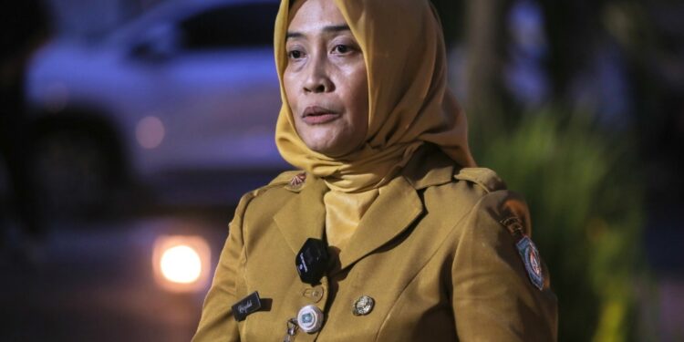 Dinkes Lumajang Perketat Pengawasan MBG, Pastikan Makanan Sehat dan Aman : Dinas Kesehatan, Pengendalian Penduduk, dan Keluarga Berencana Lumajang, dr. Rosyidah (Foto: Agus Siswanto Infopublik.id)