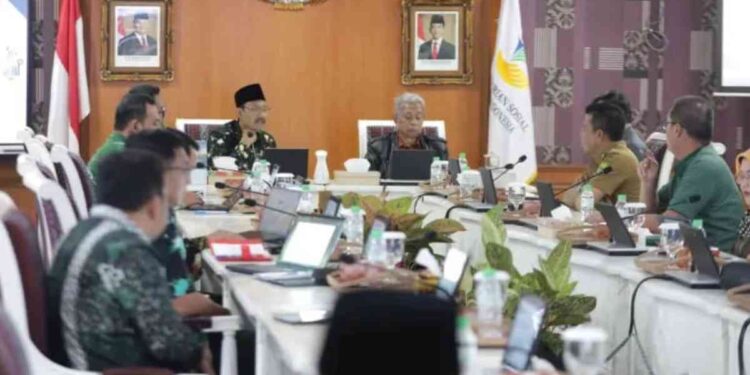 Mensos Ajak Kepala Daerah Kolaborasi Program Prioritas Kemensos : Menteri Sosial Saifullah Yusuf menerima audiensi sejumlah kepala daerah membahas pemutakhiran DTSEN, Sekolah Rakyat, dan bantuan sosial serta pemberdayaan masyarakat di kantor Kemensos, Selasa (16/9/2025). ANTARA/HO-Biro Humas Kemensos/Rachmad Aditya.