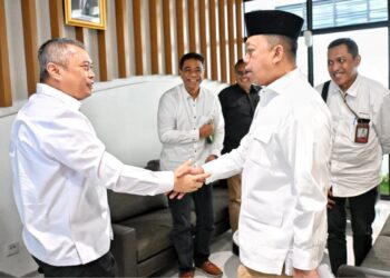 Pemerintah akan percepat pembangunan akses jalan dari dan ke Stasiun Kereta Cepat Karawang. Menteri Perhubungan Dudy Purwagandhi dan Menteri Agraria dan Tata Ruang/Kepala Badan Pertanahan Nasional (ATR/BPN) Nusron Wahid telah melakukan pertemuan di Stasiun Kereta Cepat Karawang, Jawa Barat, Kamis (18/9/2025),/Foto Humas Kemenhub