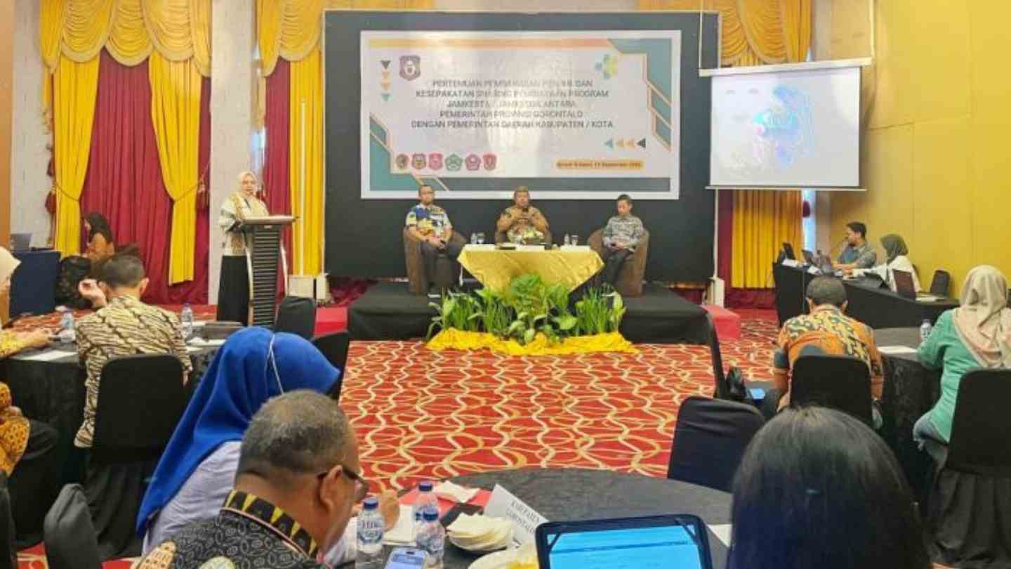 Pertemuan Pembahasan Perumusan Kesepakatan Sharing Pembiayaan Program Jamkesta/Jamkesda antara Pemerintah Daerah Provinsi Gorontalo dengan Pemerintah Daerah Kabupaten/Kota. (foto MD)