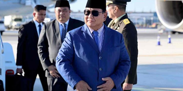 Presiden Prabowo Subianto tiba di Bandara John F. Kennedy, New York, Amerika Serikat, Sabtu (20/9/2025) waktu setempat. (Foto: Tim Media Kepresidenan)