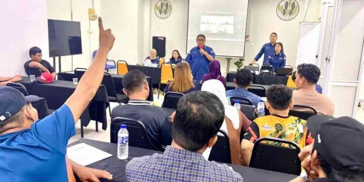 KJRI Johor Bahru memberikan layanan keimigrasian melalui kegiatan Warung Konsuler, kepada warga negara Indonesia di Melaka. Kegiatan ini berlangsung pada Sabtu (13/9/2025) dan Minggu (14/9/2025). (ANTARA/HO-Fungsi Pensosbud KJRI Johor Bahru)