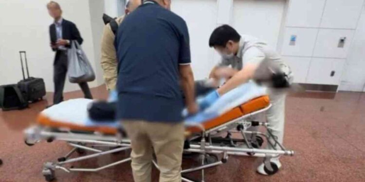 : KBRI Tokyo bekerja sama dengan Dit. PWNI Kemlu RI, Kementerian Pelindungan Pekerja Migran Indonesia (KP2MI), Bupati Pemalang, Human Initiative Japan, dan Kumiai memfasilitasi pemulangan WNI yang sakit dari Jepang pada 22 September dan telah tiba di Indonesia pada 23 September 2025. (Foto: Dok.KBRI Tokyo)