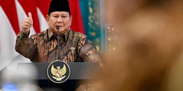 Presiden Prabowo Subianto dalam pengantar Sidang Kabinet Paripurna (SKP) yang berlangsung di Istana Negara, Jakarta, pada Senin (20/10/2025). (Foto: BPMI Setpres)