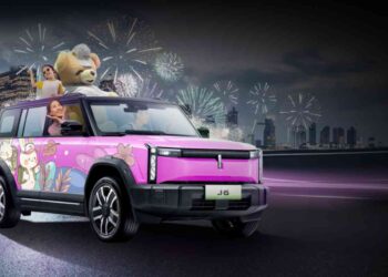 Harga Mobil Listrik Chery J6