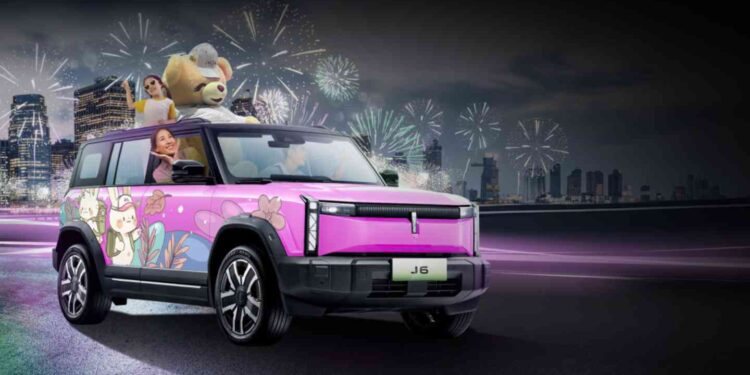 Harga Mobil Listrik Chery J6