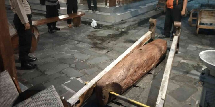 Petugas Kepolisian Berada di Lokasi Anak Tertimpa Ketongan di Kopi Ingkar Janji Kulon Progo