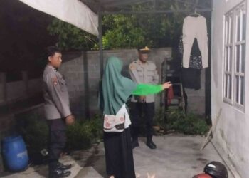 Polisi Melakukan penyelidikan di TKP pencurian Motor di Pundong Bantul