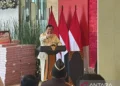 Presiden RI Prabowo Subianto memberikan sambutan usai menyaksikan penyerahan uang pengganti kerugian negara dalam perkara tindak korupsi fasilitas ekspor minyak kelapa sawit di Kejaksaan Agung RI, Jakarta, Senin (20/10/2025). (ANTARA/Fathur Rochman)