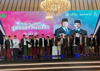 Malam Bakti Santri untuk Negeri yang digelar oleh Direktorat Jenderal Pendidikan Islam Kemenag di Taman Mini Indonesia Indah (TMII), Jakarta, Jumat malam (24/10/2025). (Foto Humas Kemenag)