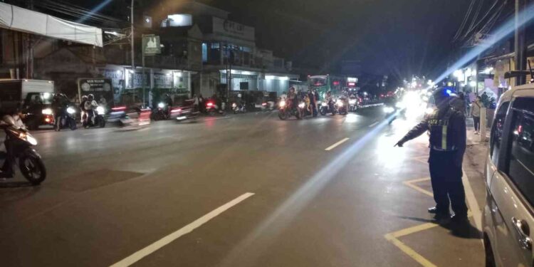 Tabrakan Antara Honda CRF dan Yamaha Mio di Kasihan Bantul, Dua Orang Luka Ringan