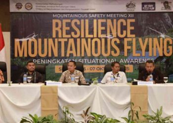 Kementerian Perhubungan terus memperkuat komitmen keselamatan penerbangan di wilayah pegunungan Papua melalui kegiatan Mountainous Safety Meeting ke-XII yang digelar di Sentani, Jayapura, pada 6–7 Oktober 2025. (Foto Humas Kemenhub)