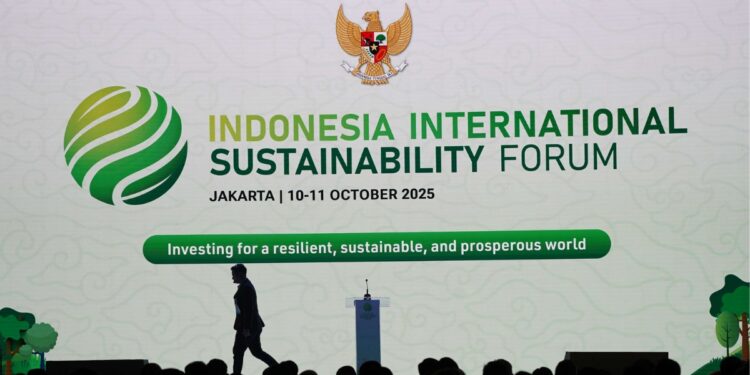 Suasana menjelang Pembukaan Indonesia International Sustainability Forum (ISF) 2025 di Jakarta International Convention Center, Jumat (10/10/2025). (Foto: Amiri Yandi/InfoPublik)