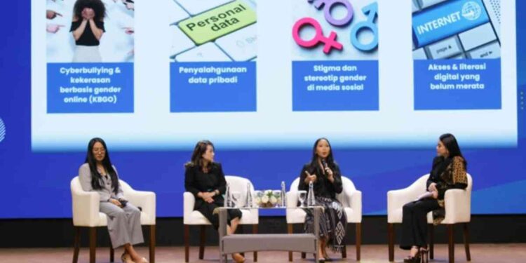 Dosen Sosiologi FISIP Universitas Udayana, Nyoman Ayu Sukma Pramestisari (sedang berbicara) dalam Talkshow Inspiratif She-Connects bertema Perempuan dan Anak di Ranah Digital yang digelar di Badung, Bali, pada Jumat (10/10/2025). (Foto: Bismo Agung/IGID KPM Kemkomdigi)