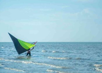 Kecamatan Bantan: Surga Wisata Pesisir Riau dengan Panorama Malaysia di Ujung Mata : Pantai Bantan. - Foto: Mc.Bengkalis