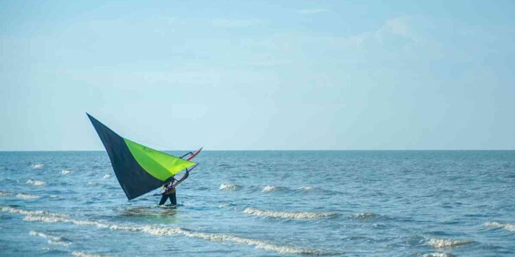 Kecamatan Bantan: Surga Wisata Pesisir Riau dengan Panorama Malaysia di Ujung Mata : Pantai Bantan. - Foto: Mc.Bengkalis