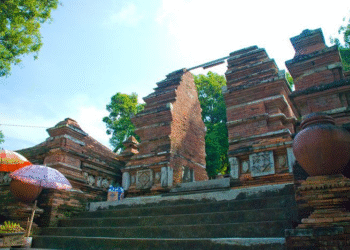 Ilustrasi gambar makam raja imogiri