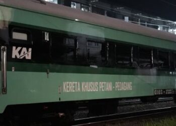 Kereta Khusus Petani-Pedagang jalur Merak-Rangkasbitung, Banten (Foto: PT KAI)
