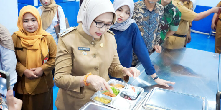 MBG Lumajang Fokus pada Gizi Anak: Aman, Variatif, dan Higienis Foto : Kominfo Lumajang/Ferdian