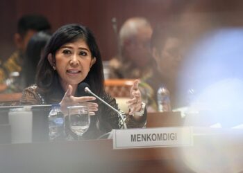 Menkomdigi Meutya Hafid dalam rapat dengan Komisi I DPR RI beberapa waktu lalu (Foto: Indra/Humas Kemkomdigi)