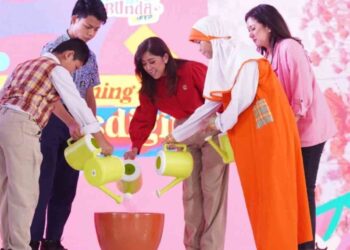 Menteri Komunikasi dan Digital (Menkomdigi), Meutya Hafid, menyatakan bahwa kehadiran Tunasdigital.id semakin mempertegas komitmen negara dalam memastikan ruang digital yang aman dan sehat bagi anak-anak Indonesia. Hal itu disampaikan Menkomdigi Meutya Hafid dalam sosialisasi PP Tunas sekaligus peluncuran Tunasdigital.id di Jakarta, Sabtu (1/11/2025). (Foto: Amiriyandi/Ditjen KPM Kemkomdigi)