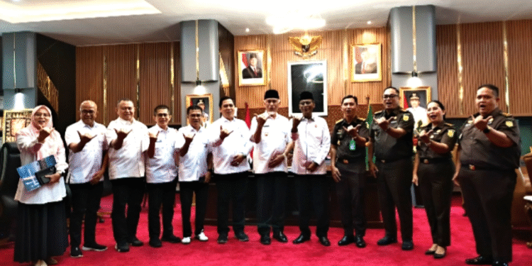 Pemprov Sumbar dan Kejati Sumbar Sepakati Kerja Sama untuk Tingkatkan Pelayanan Publik