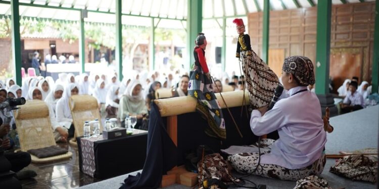 Kemkomdigi Dorong Santri Jaga Ruang Digital Ramah Anak