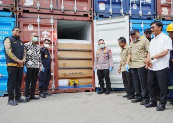 Kapolri dan Bea Cukai Bongkar Ekspor Ilegal 87 Kontainer