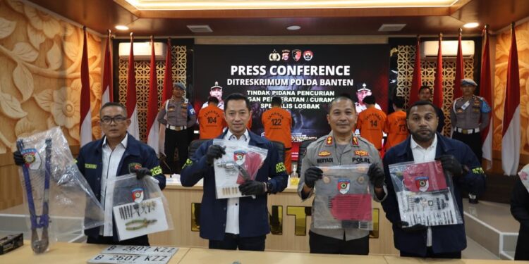 Polda Banten Ungkap Jaringan Pencurian Mobil Pick Up, Enam Orang Ditangkap