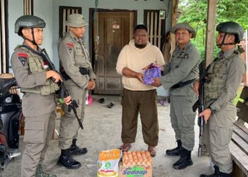 Satgas Madago Raya Berikan Bantuan Sosial kepada Eks Napiter di Poso