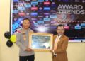 Kapolres Sikka Dapat Penghargaan Best Inspiring and Visionary dari Indonesia Visionary Leader