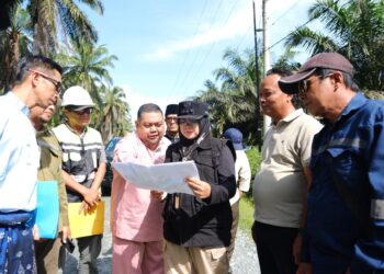 Bupati Siak Pantau Progres Pembangunan Jalan di Dayun