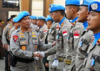 Komjen Pol. Dedi Prasetyo Terima Penghargaan dari FH Unbraw