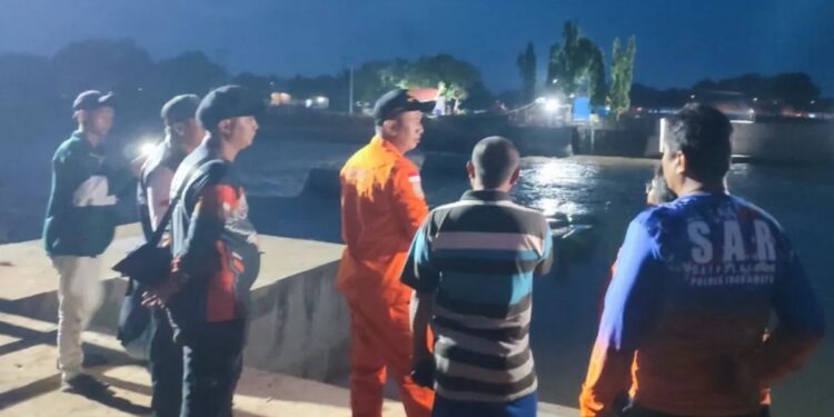 Pencarian Dua Mahasiswa Hilang di Bendungan Indramayu Terus Dilakukan