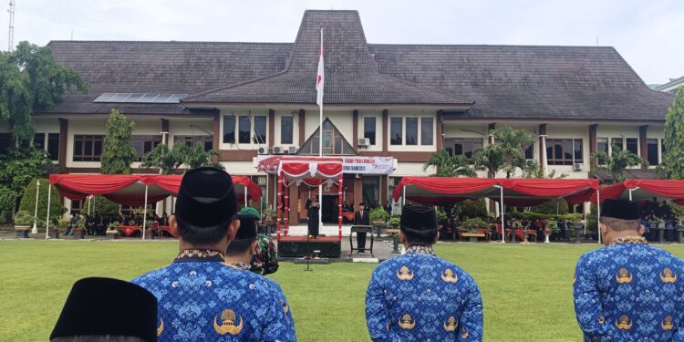 Pemkab Demak Gelar Upacara dan Ziarah untuk Peringati Hari Pahlawan