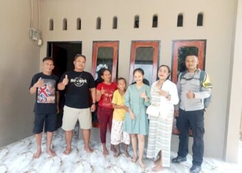 Kapolda NTT Puji Bhabinkamtibmas yang Satukan Kembali Keluarga Setelah 17 Tahun